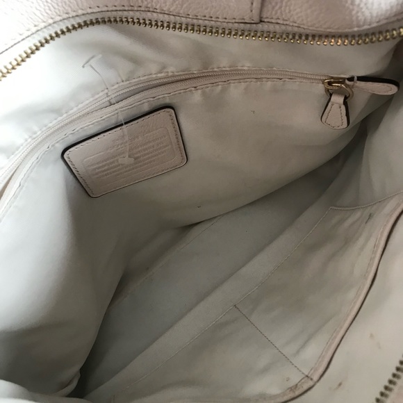 Coach Bag - Picture 3 of 7